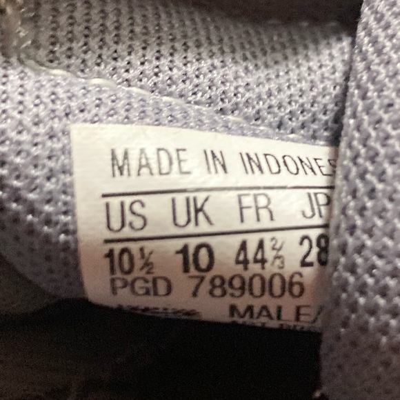 Adidas cloudfoam size 10.5 excellent used condition. - Picture 5 of 6